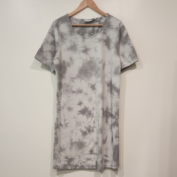 Gray Tie-Dye‎ T-Shirt Dress - Picture 3 of 5